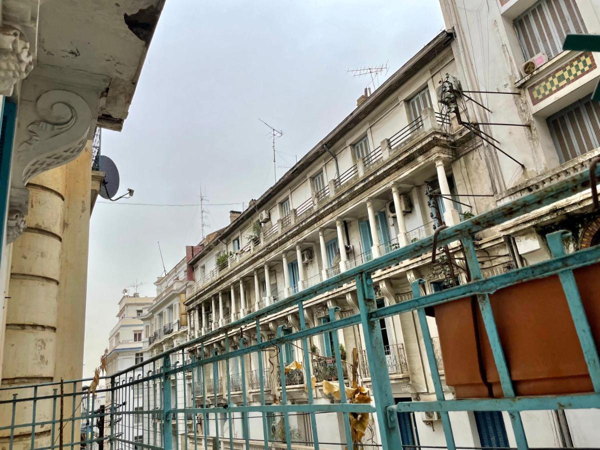 Appartement Dans Immeuble Haussmanien Algiers Exterior photo