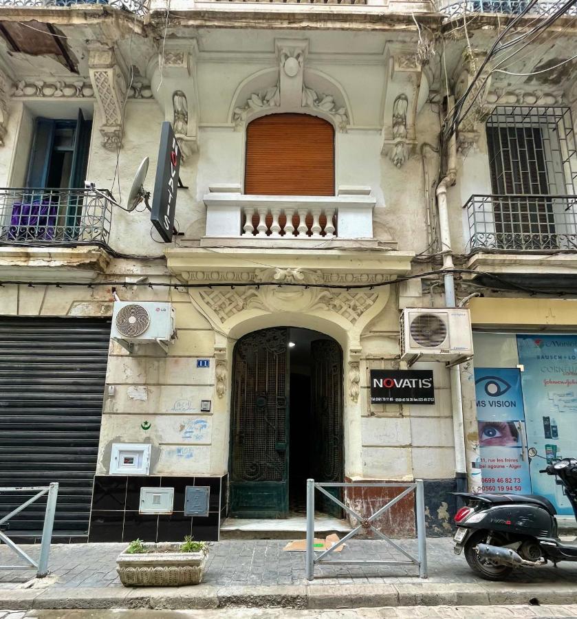 Appartement Dans Immeuble Haussmanien Algiers Exterior photo