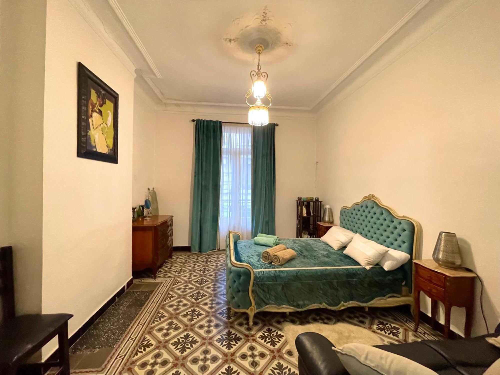 Appartement Dans Immeuble Haussmanien Algiers Exterior photo